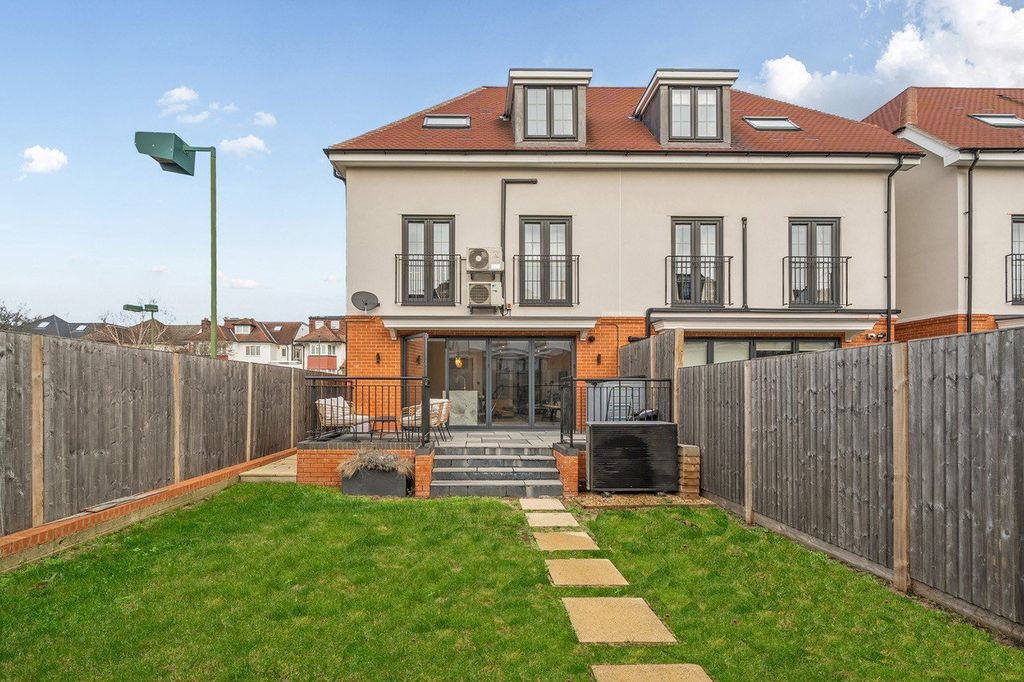 Property photo 2 of 15 Picture No. 79