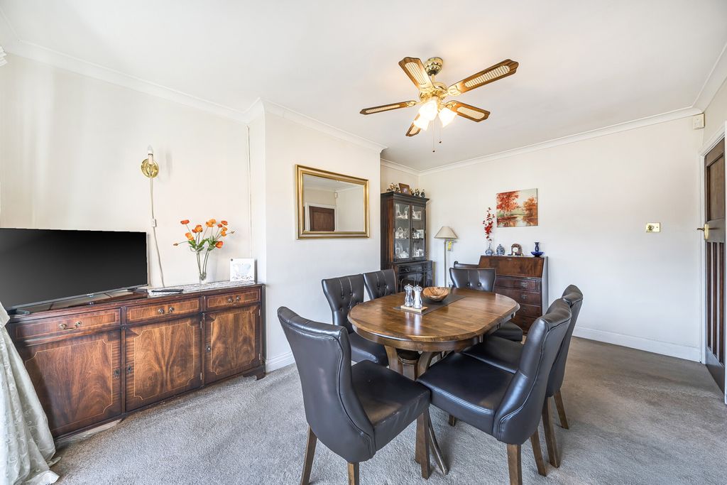 Property photo 3 of 18 1414970-13-699344...