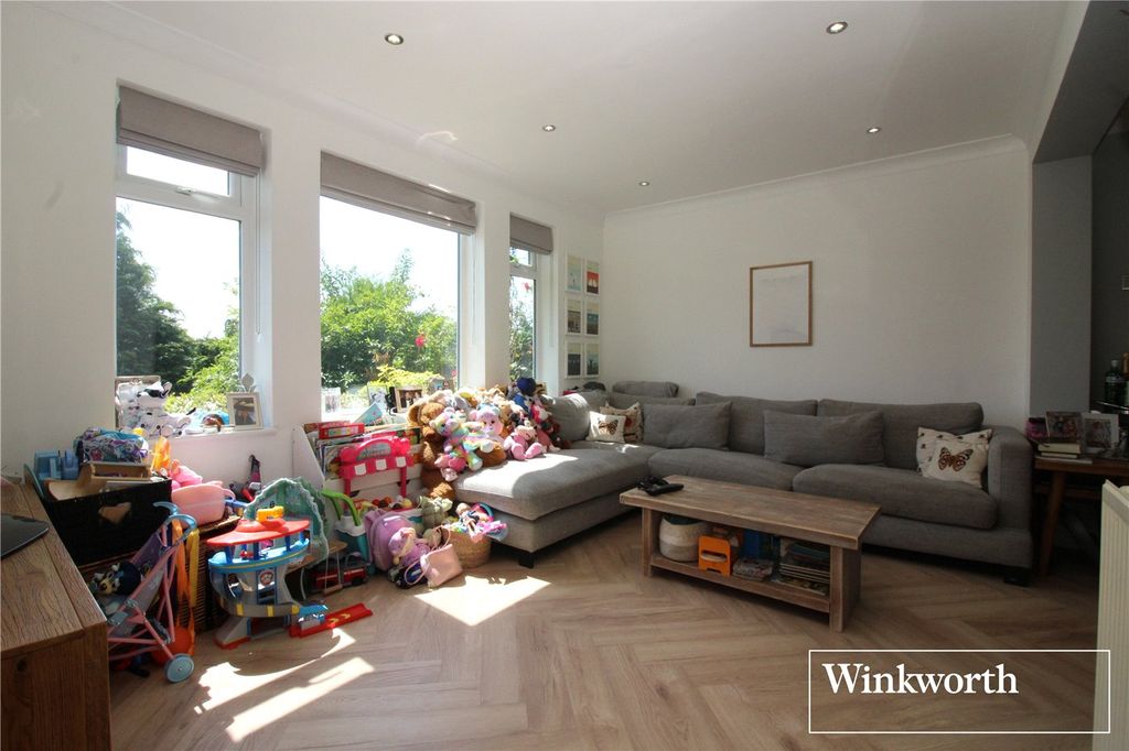 Property photo 2 of 19 Picture No. 20