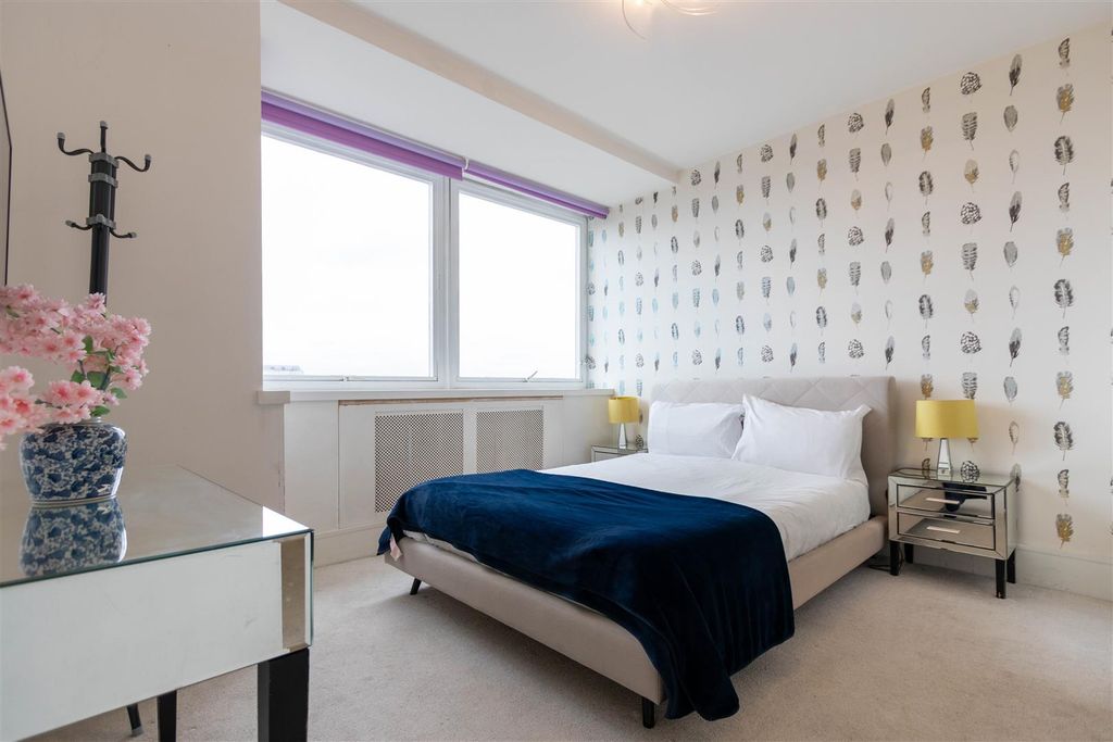 Property photo 2 of 7 Bedroom 1.Jpg