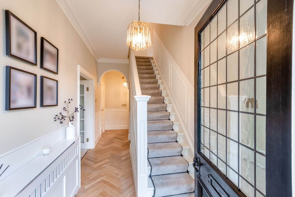 Property photo 3 of 46 3