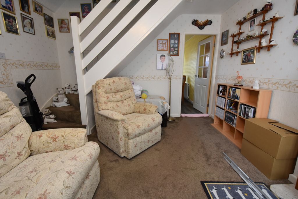 Property photo 3 of 17