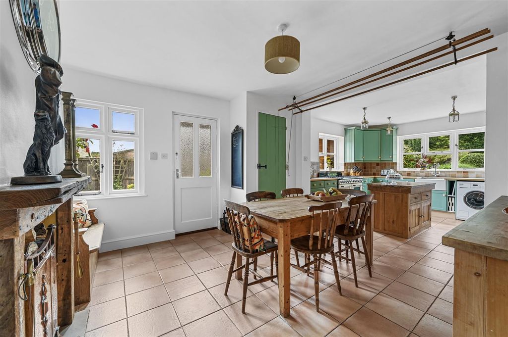 Property photo 2 of 20 Kitchen/Diner