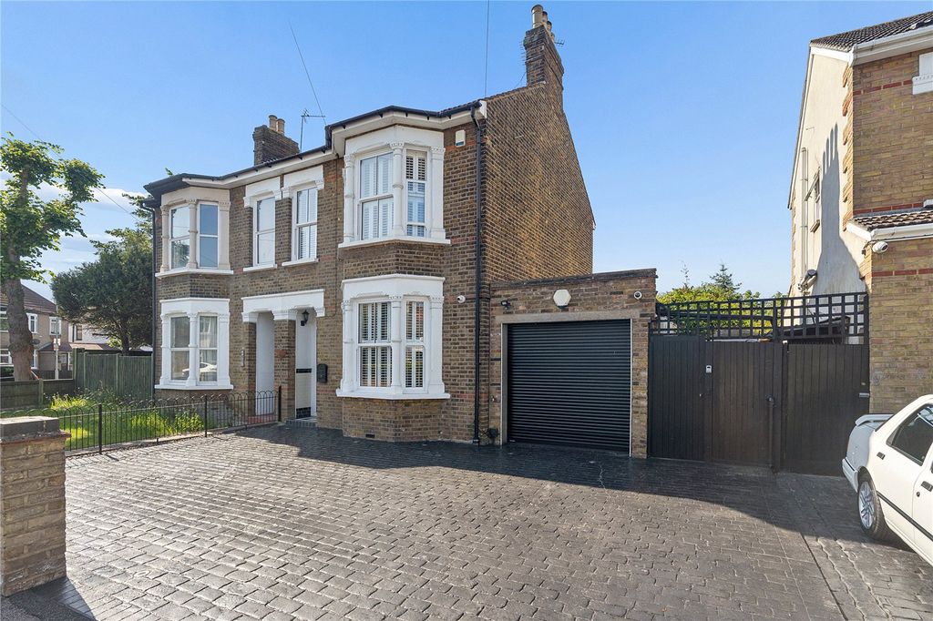 Property photo 1 of 16 Picture No. 02
