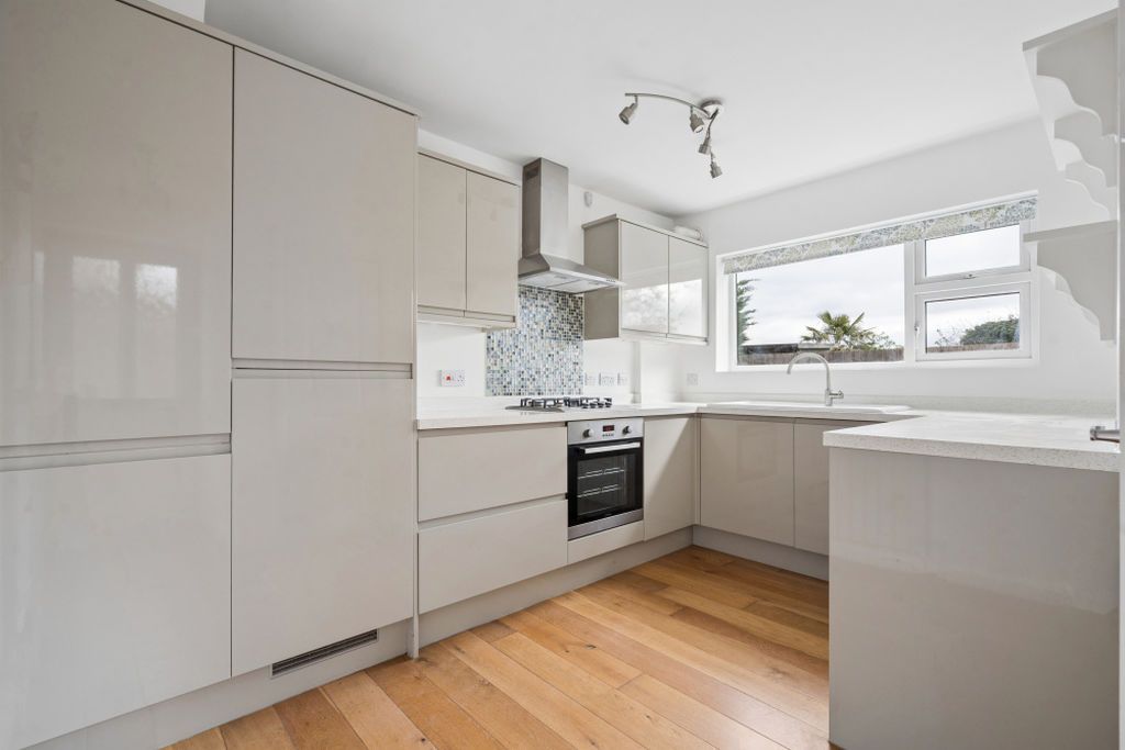 Property photo 2 of 11 Photo 2