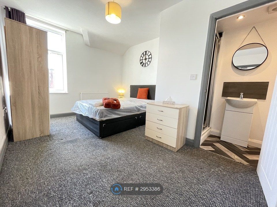 Property photo 1 of 5 Room 6