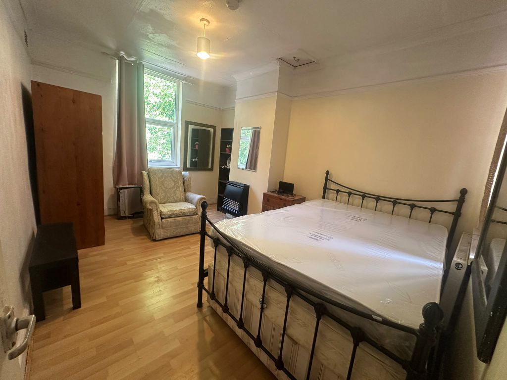 Property photo 1 of 3