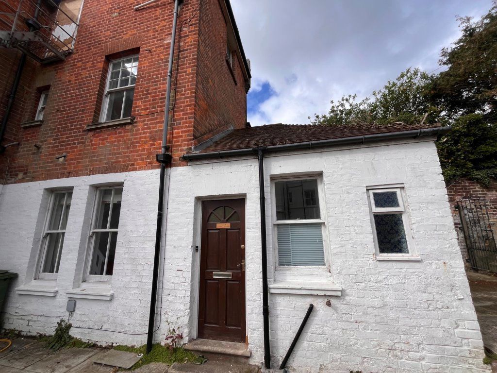 Property photo 1 of 6