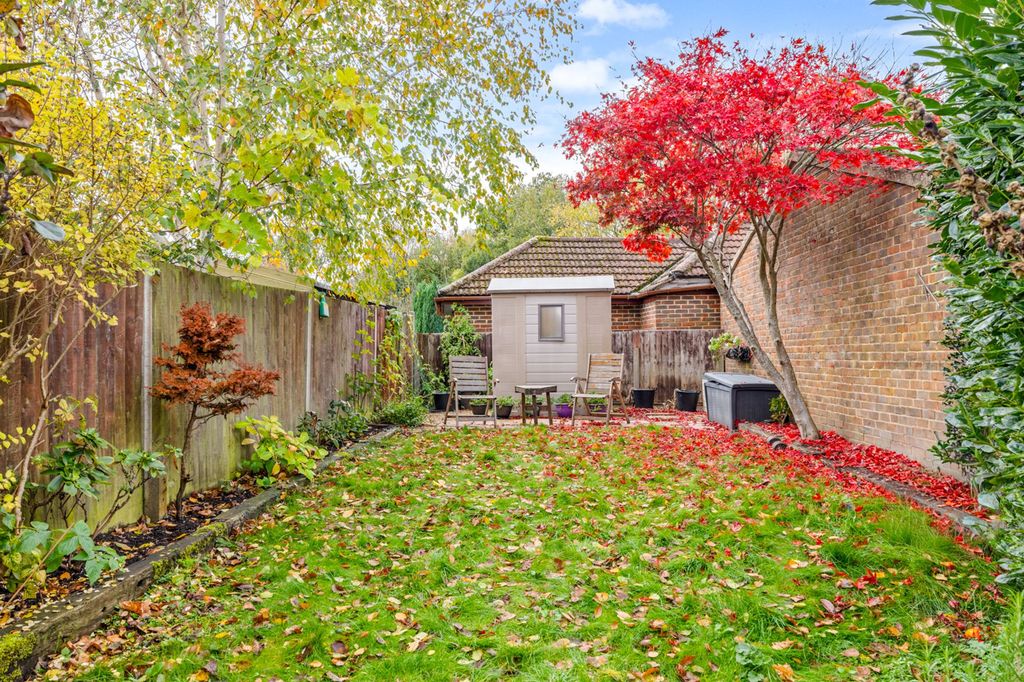 Property photo 3 of 18 Garden