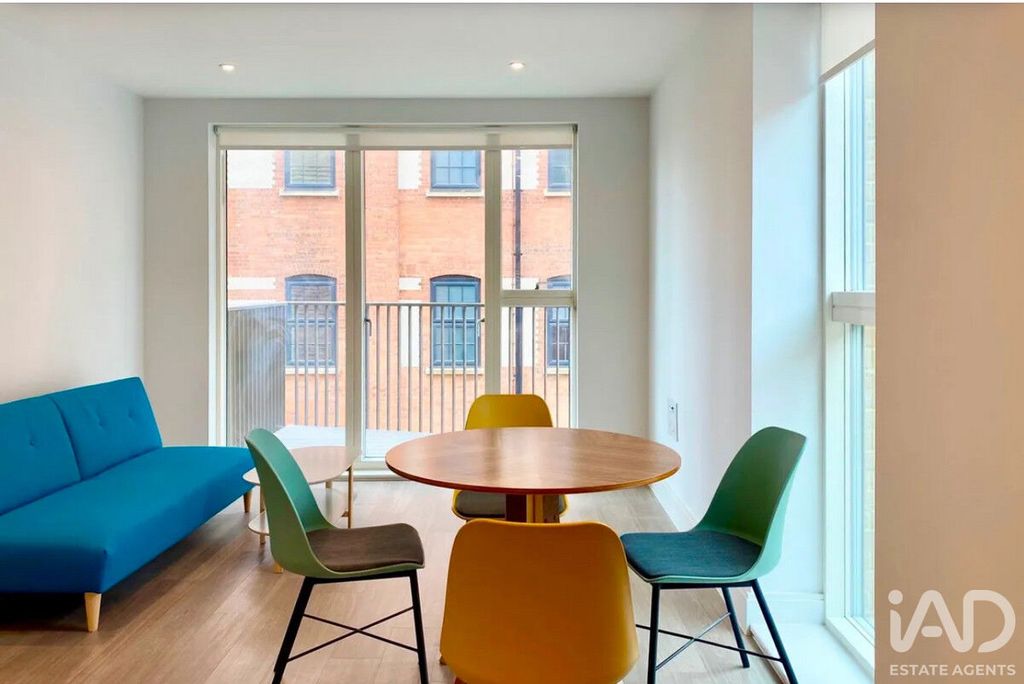 Property photo 3 of 12