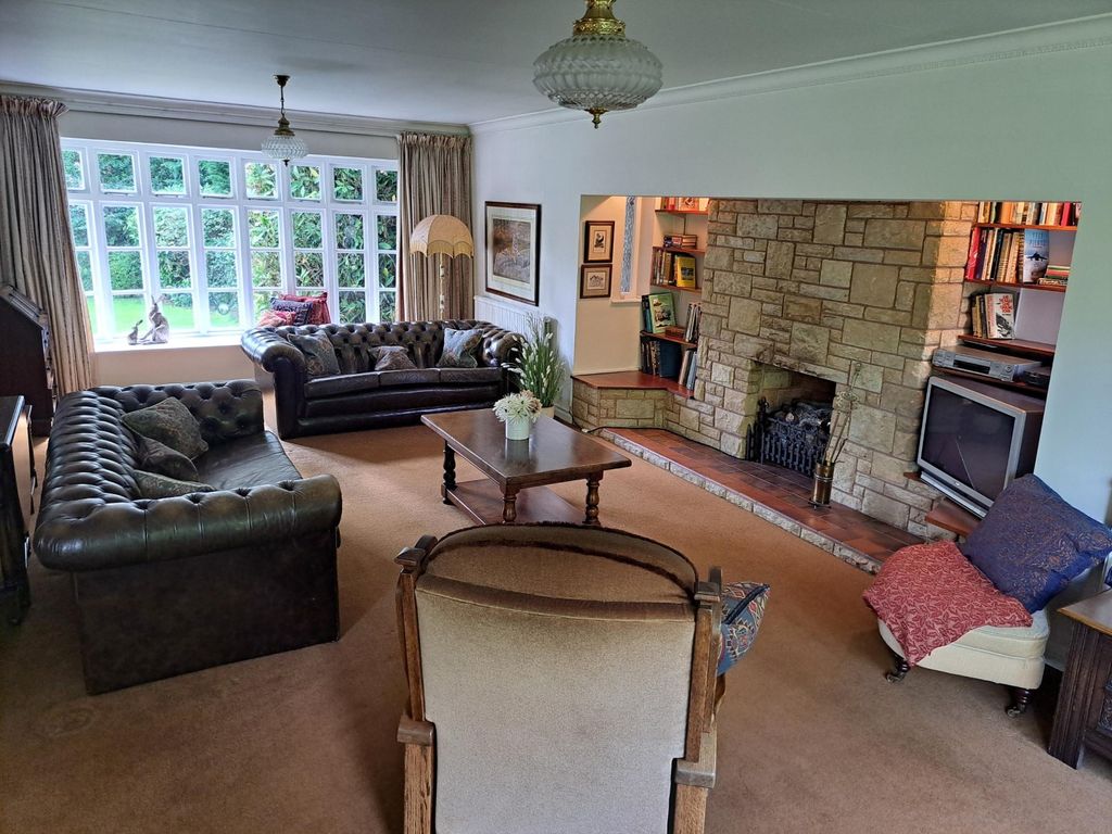 Property photo 3 of 15