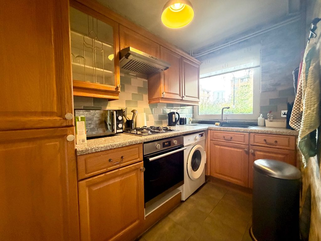 Property photo 2 of 7 Photo 2