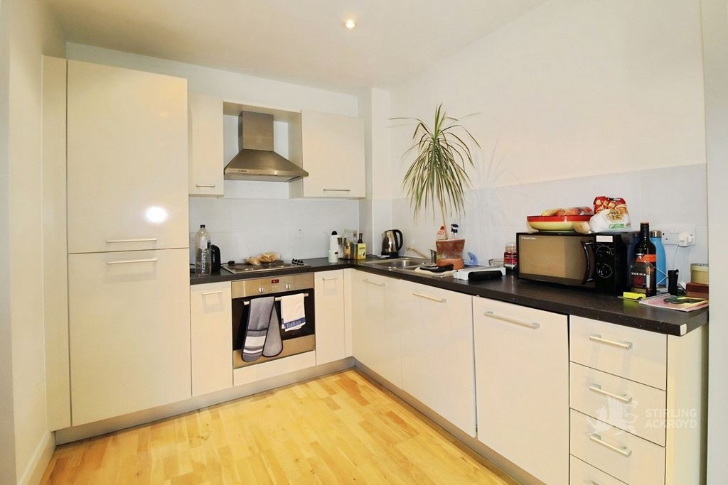 Property photo 2 of 5 Reception/Kitchen