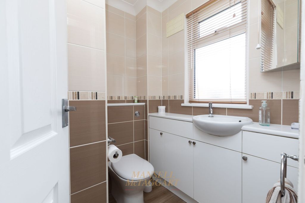 Additional image 16 of 4 bed detached house for saleArtel Croft, Crawley RH10