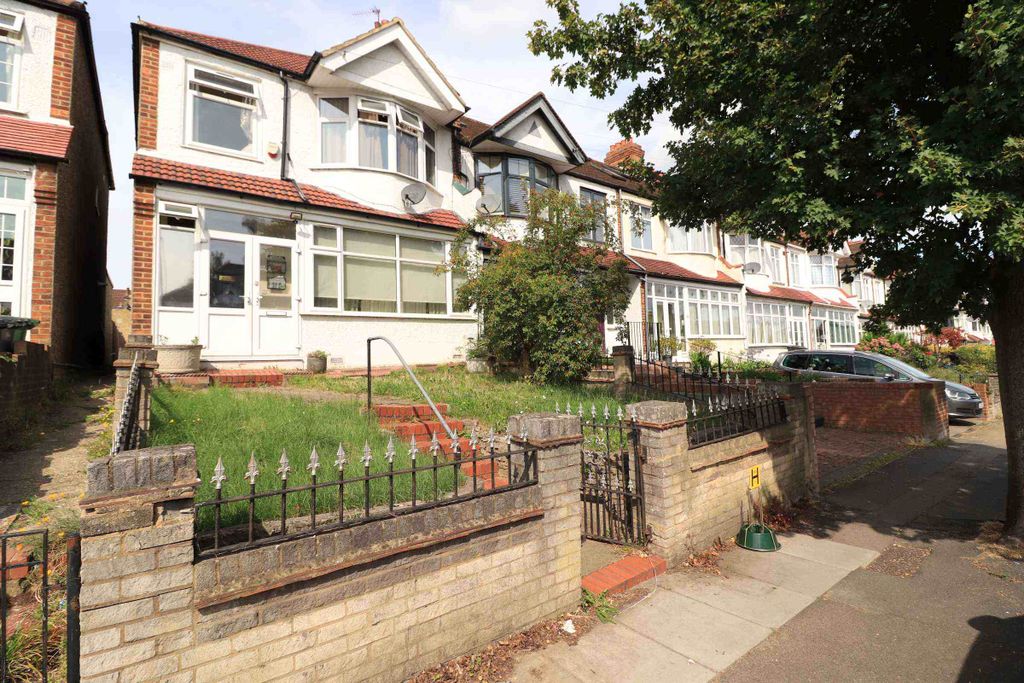 Property photo 3 of 8