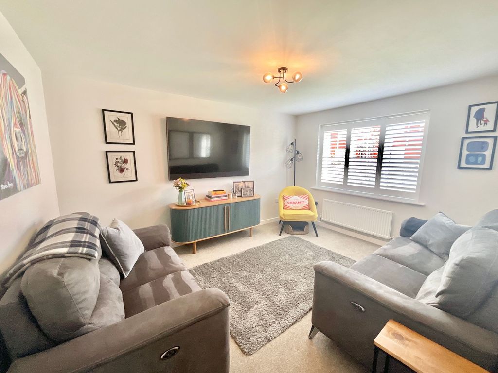 Property photo 3 of 17