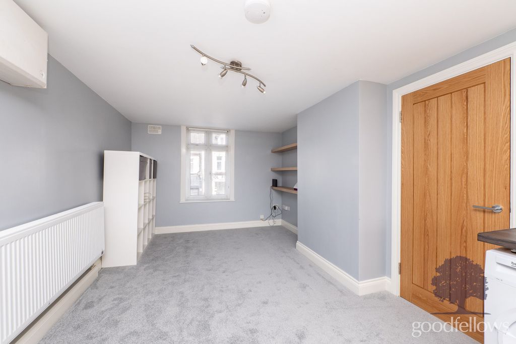 Property photo 3 of 10 Picture No. 13