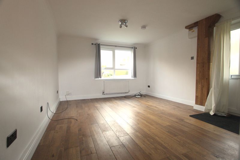 Property photo 2 of 9 Photo 2