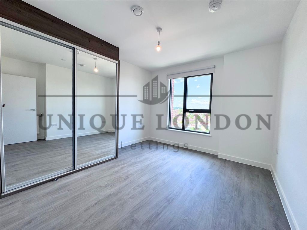 Property photo 3 of 9 198.Png