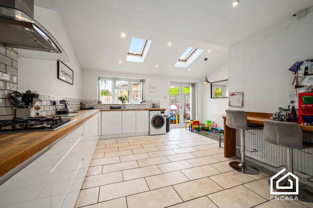 Property photo 3 of 18