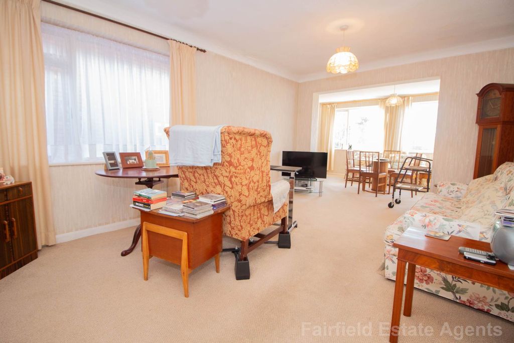 Property photo 2 of 13