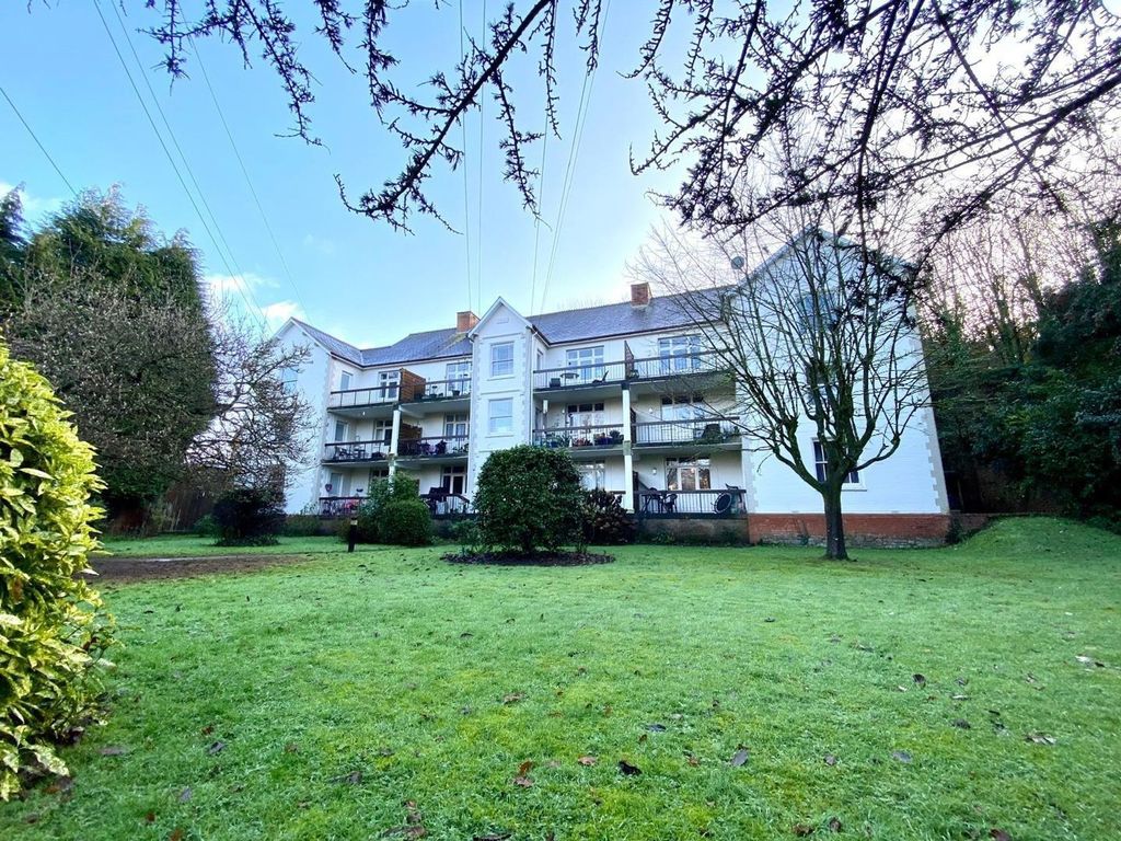 Property photo 1 of 8 Rear Aspect