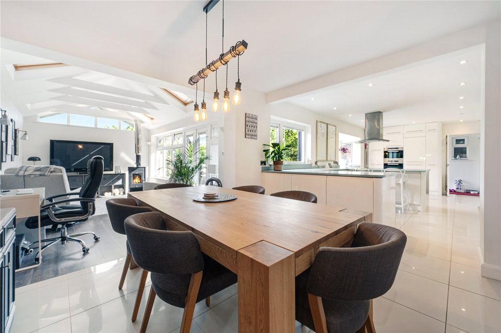 Property photo 2 of 20 Dining Area