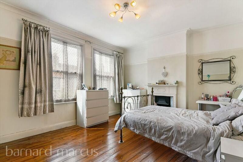 Property photo 2 of 7 Bedroom 1