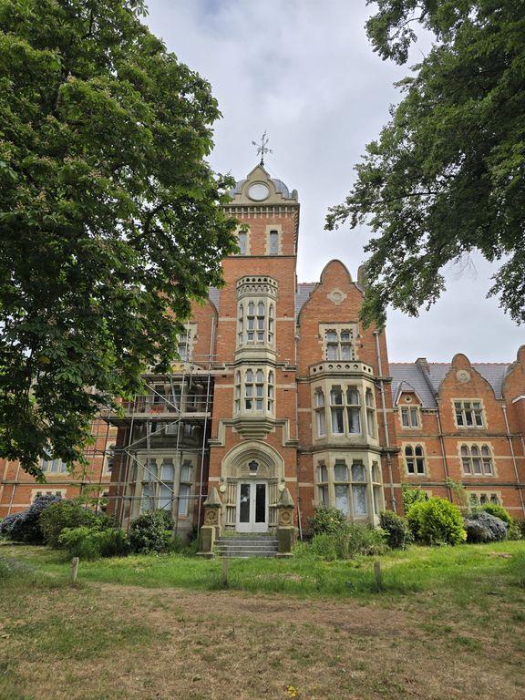 Property photo 1 of 7