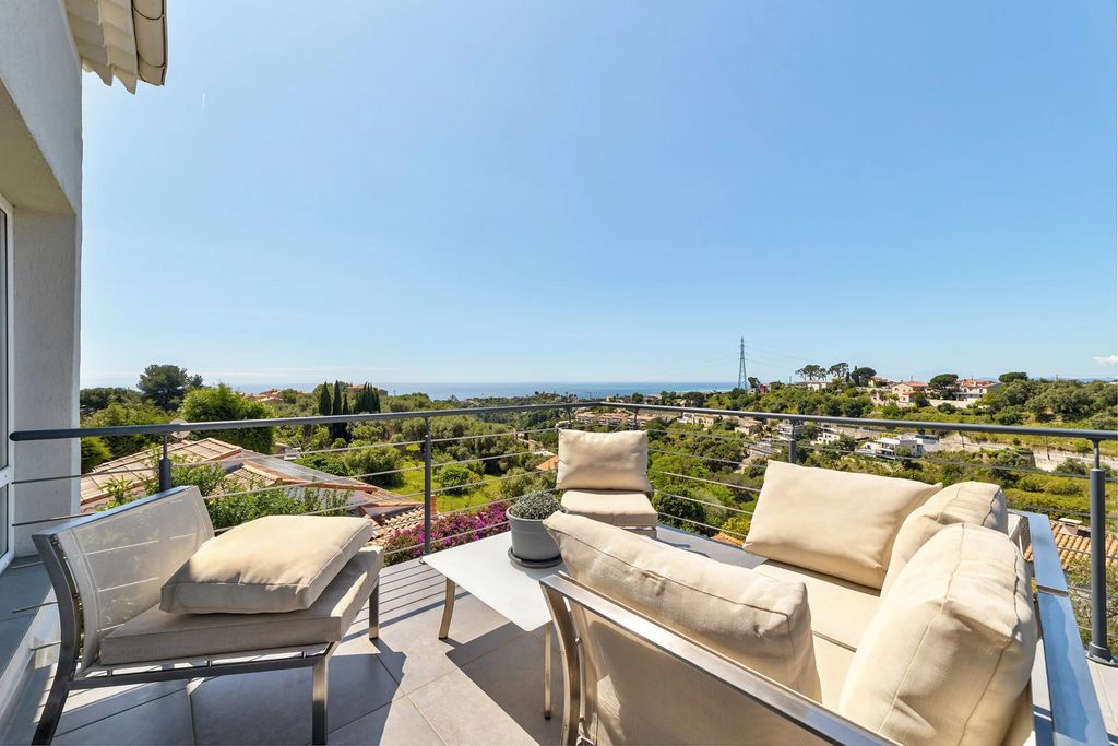 Property photo 1 of 31