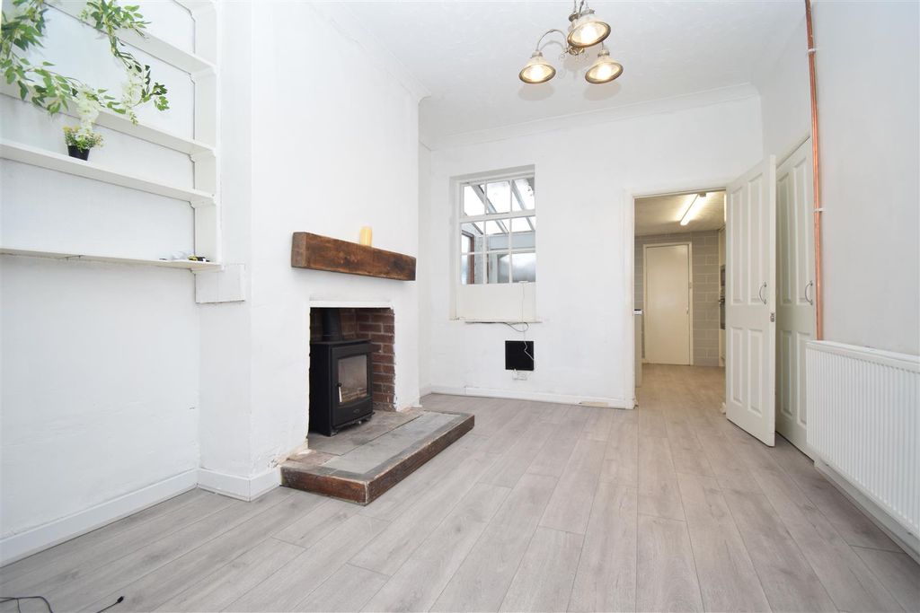 Property photo 3 of 18