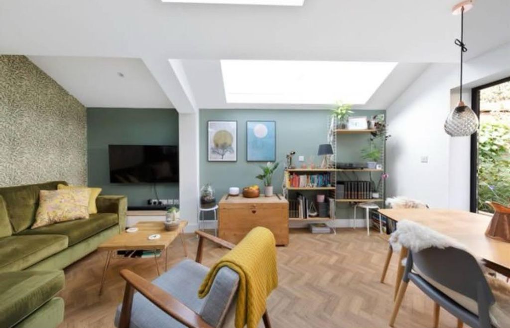 Property photo 2 of 9