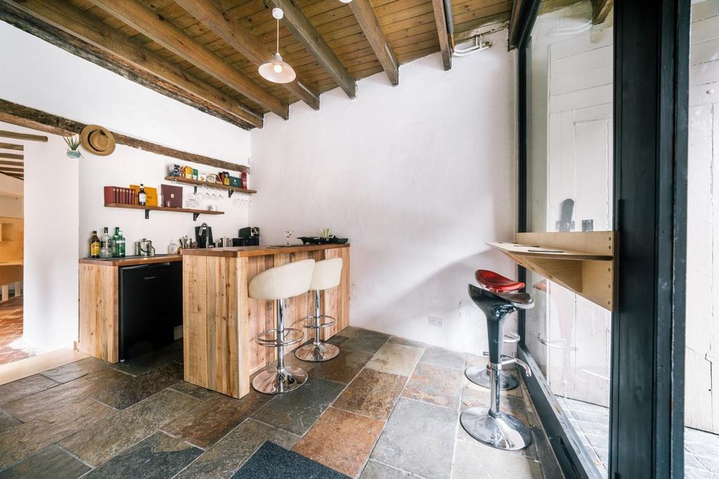 Property photo 2 of 9 Imgp0204-Hdr.Jpeg