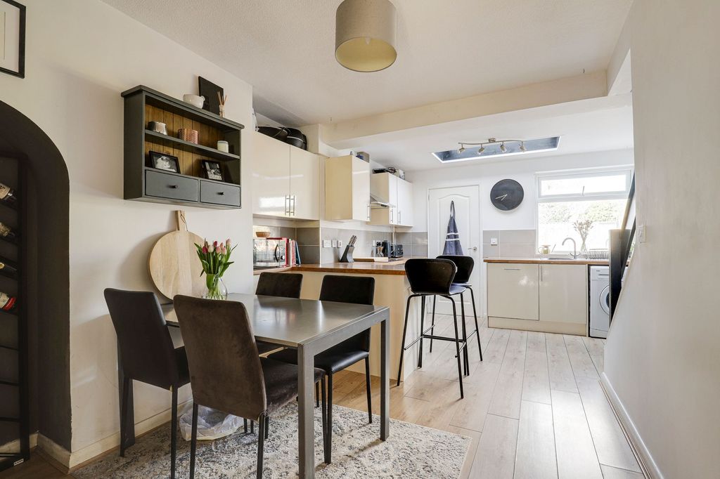 Property photo 3 of 22