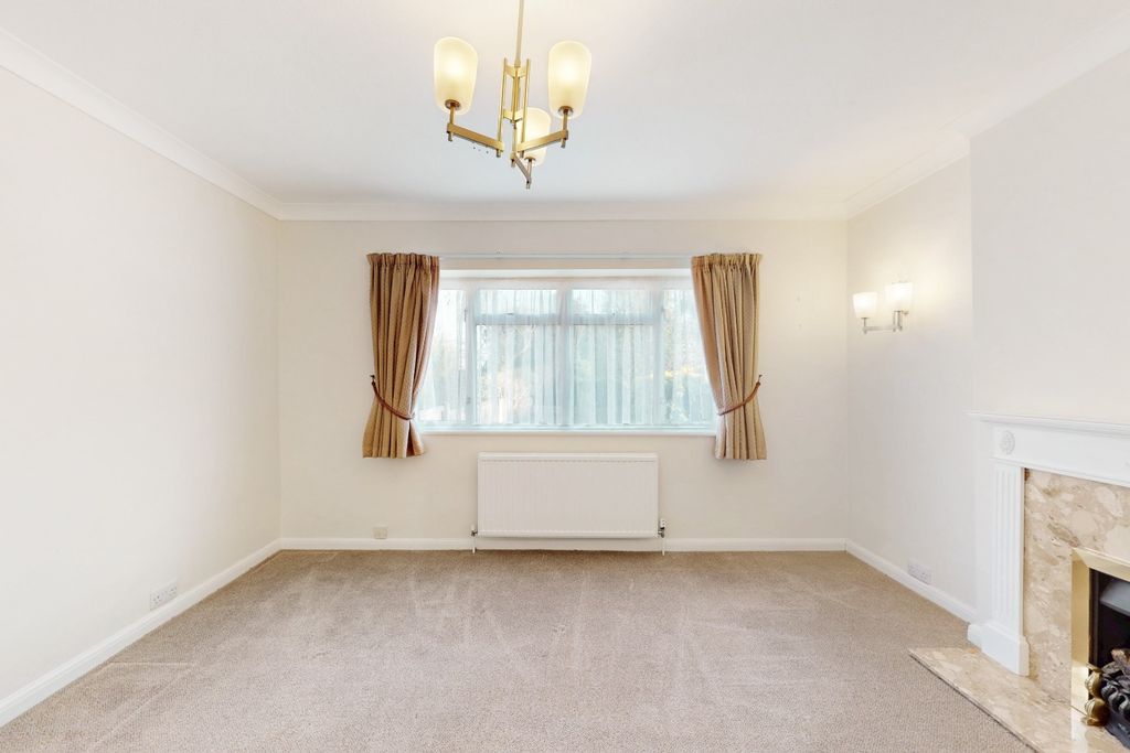 Property photo 2 of 13 4467604