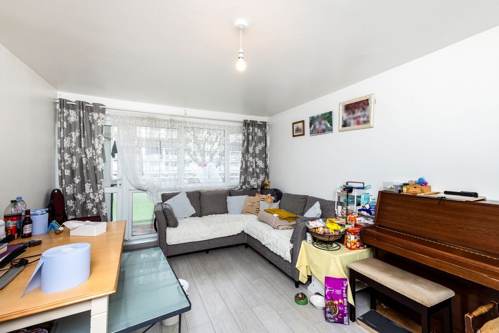 Property photo 3 of 11 Bd12F1F5-c326-F11...