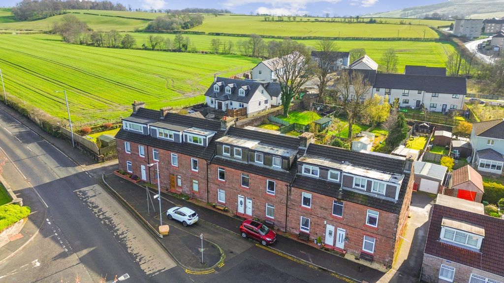 Property photo 2 of 25