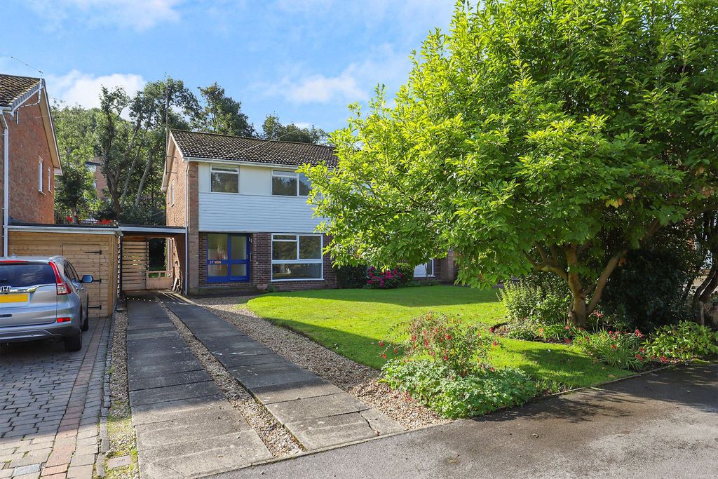 Property photo 1 of 17