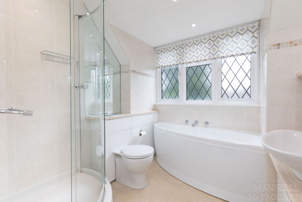 Additional image 24 of 4 bed detached house for saleMount Close, Crawley RH10
