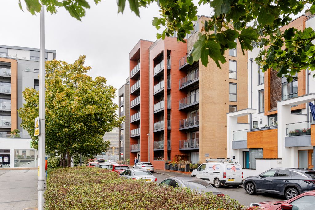Property photo 3 of 16 A7407455-18
