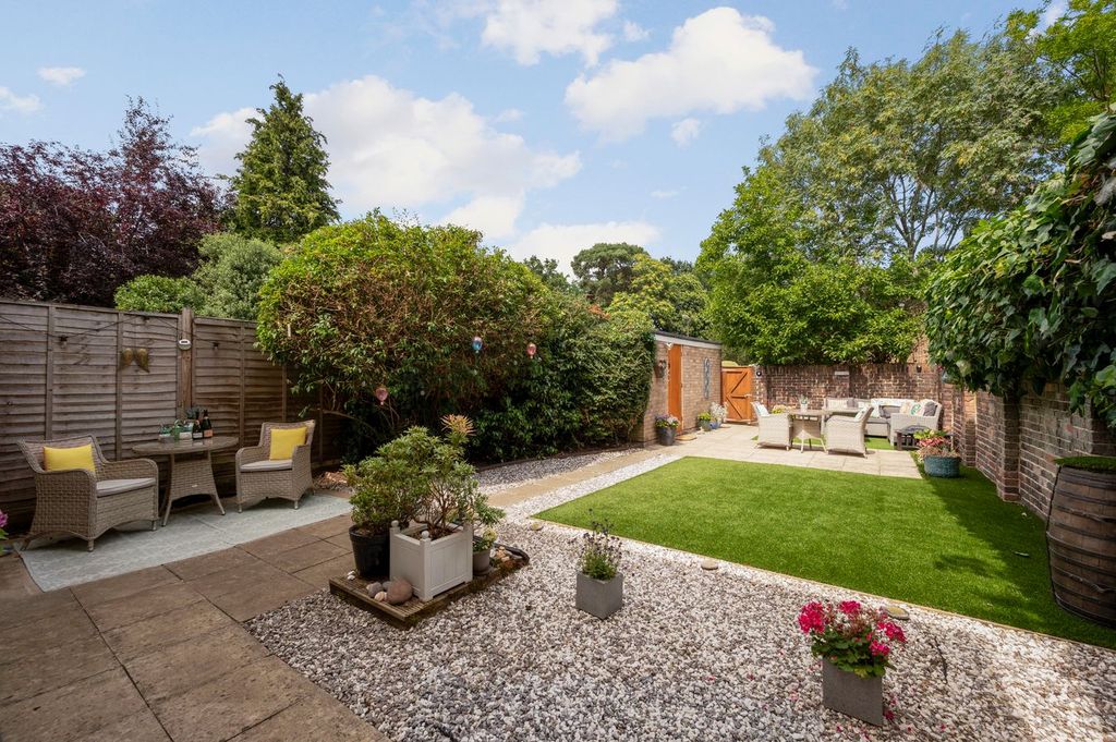 Property photo 2 of 15