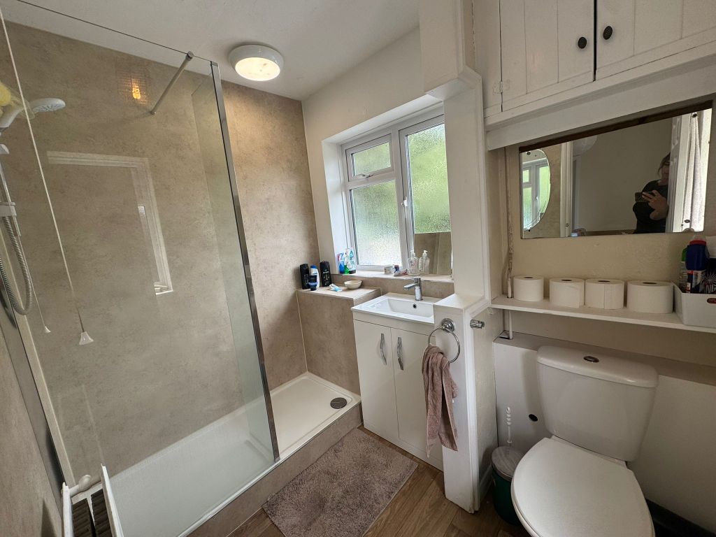 Property photo 3 of 11 46Be8E5E-4081-471A-Bd7A-94ee88B8c741
