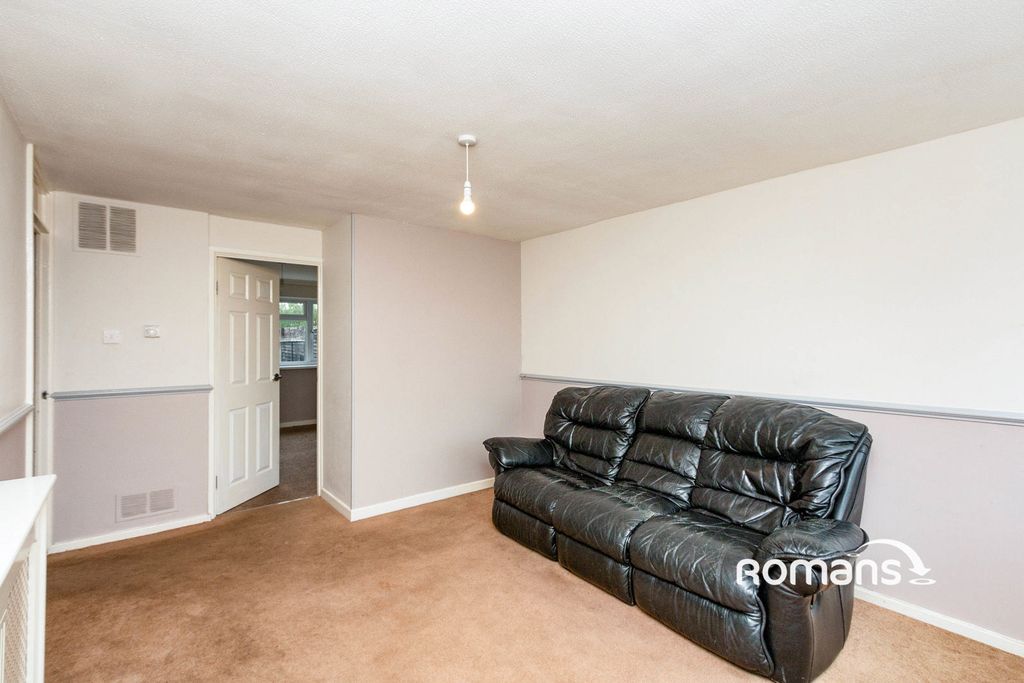 Property photo 3 of 10 Photo