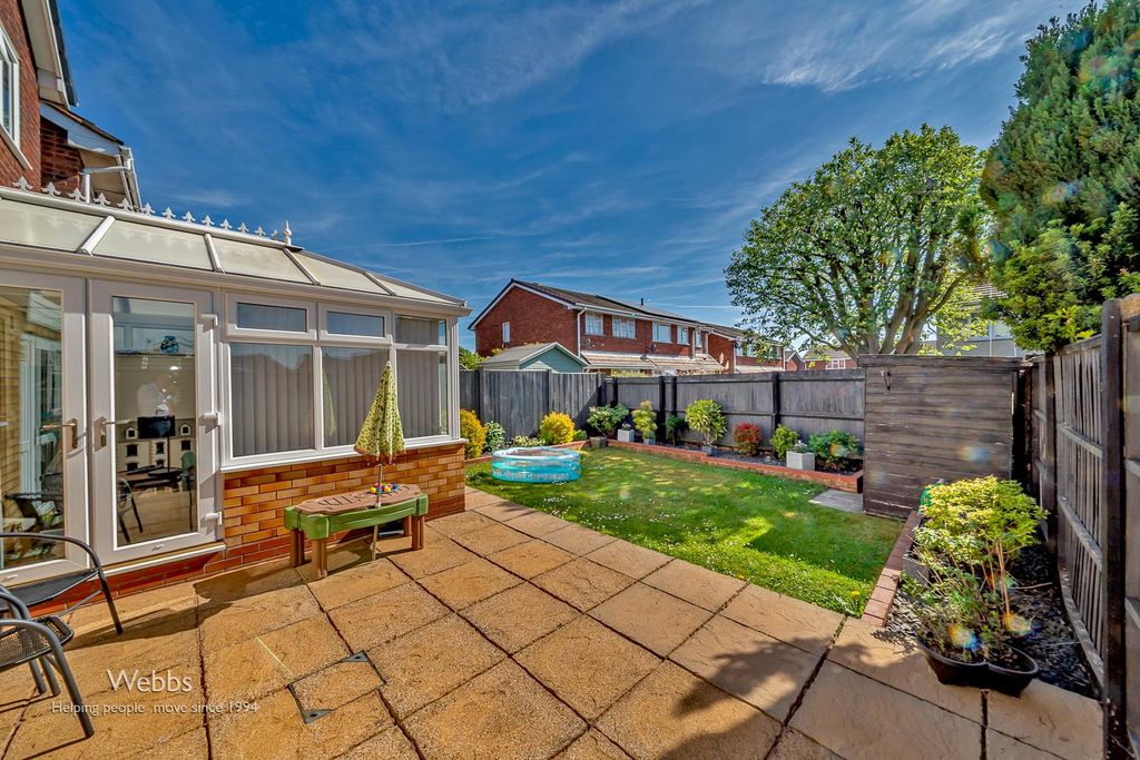 Property photo 3 of 24 Â© Webbs Estate Agents Â© (57 Of 340).Jpg