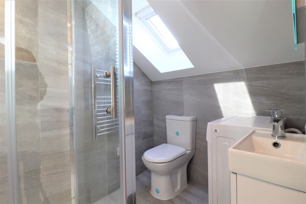 Property photo 2 of 9 Shower Room