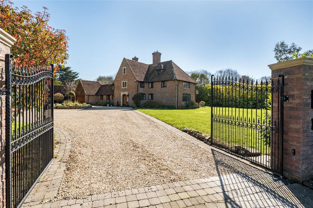 Property photo 2 of 45 Picture No. 96