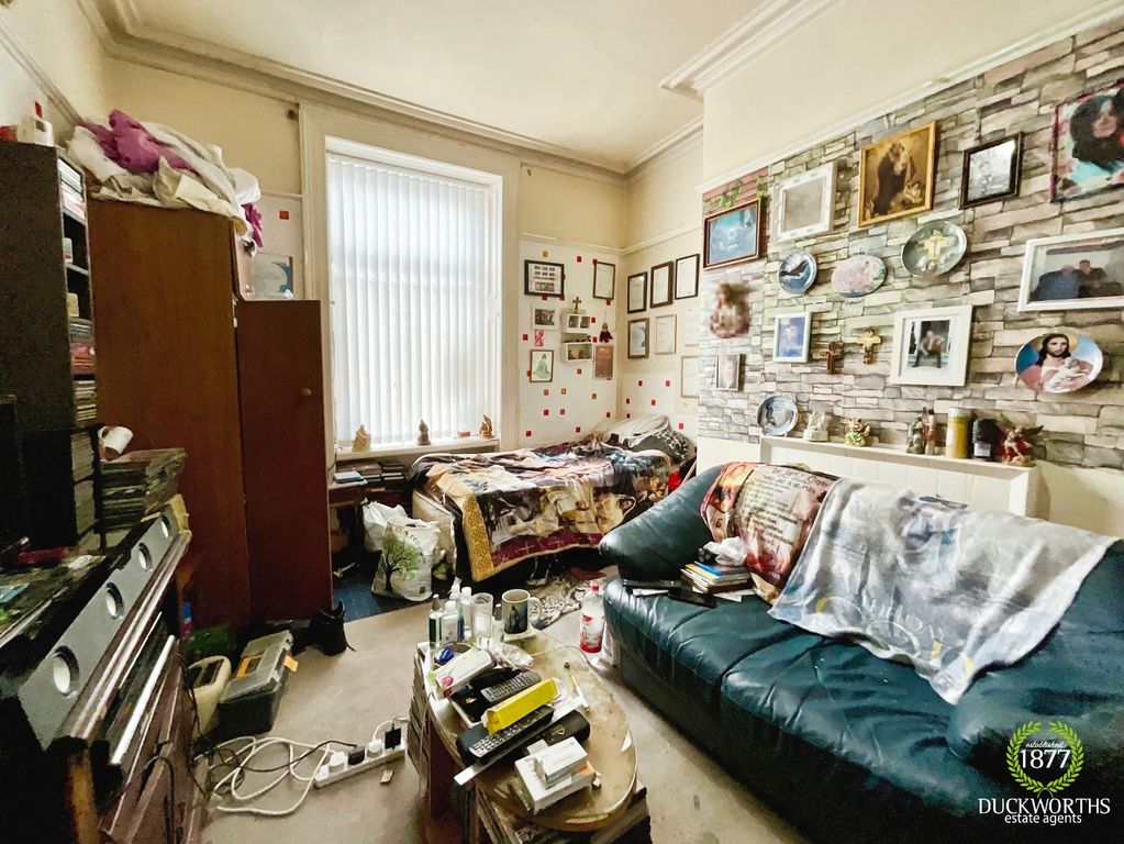 Property photo 2 of 12