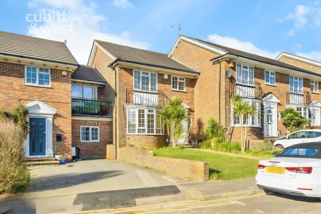 Property photo 1 of 14 External