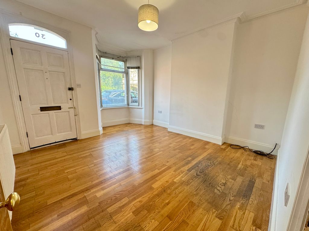 Property photo 2 of 12 Image