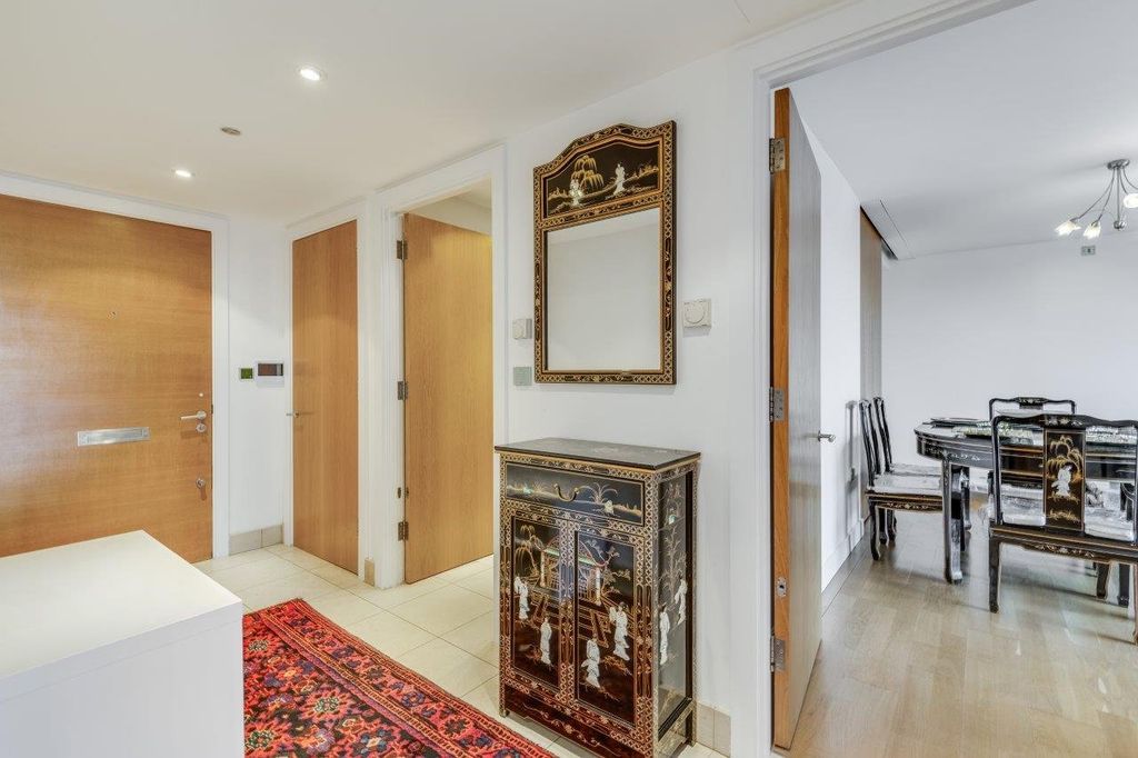 Property photo 3 of 34 Picture No. 24